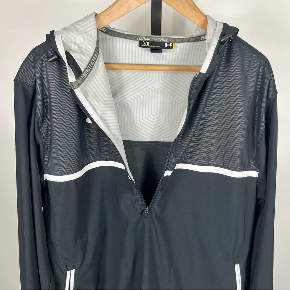 Under Armour Men’s Half Zip Front Black & White Pullover - Picture 3 of 9